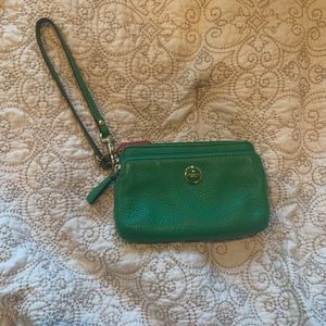 COACH GREEN WRISTLET